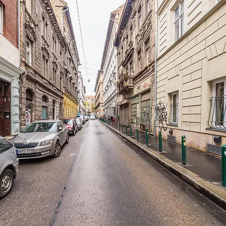 Oasis - King Street Ii * Budapest